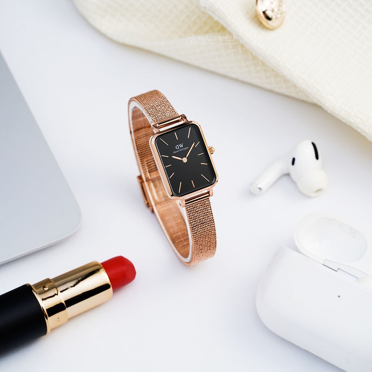 Daniel Wellington Quadro Melrose Black Dial Rose Gold Mesh Bracelet Watch For Women - DW00100432