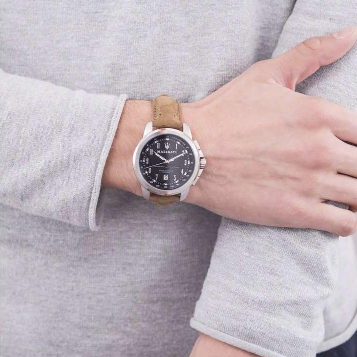 Maserati Successo Black Dial Beige Leather Strap Watch For Men - R8851121004