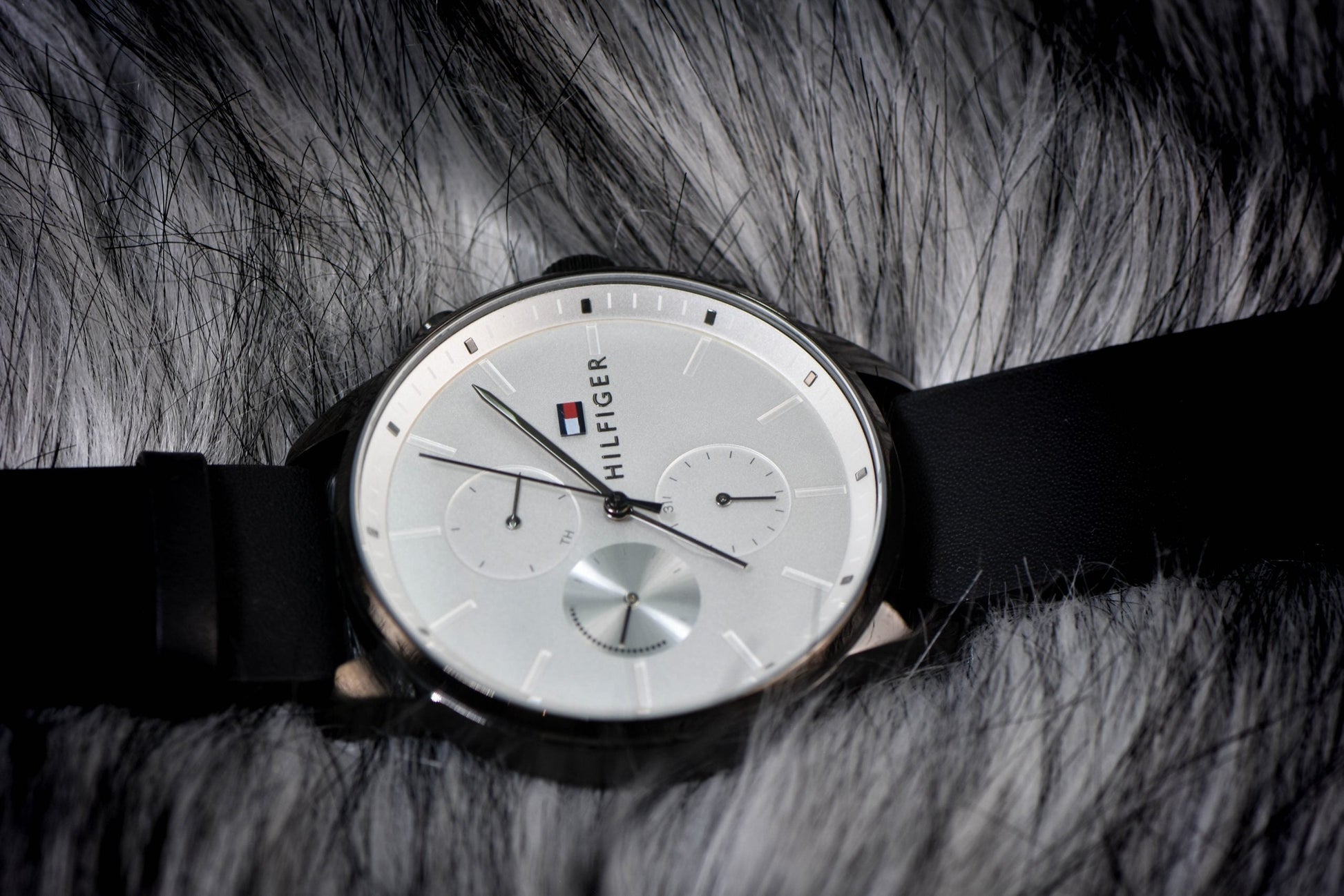 Tommy Hilfiger Lexor Silver Dial Black Leather Strap Watch For Men - 1791489